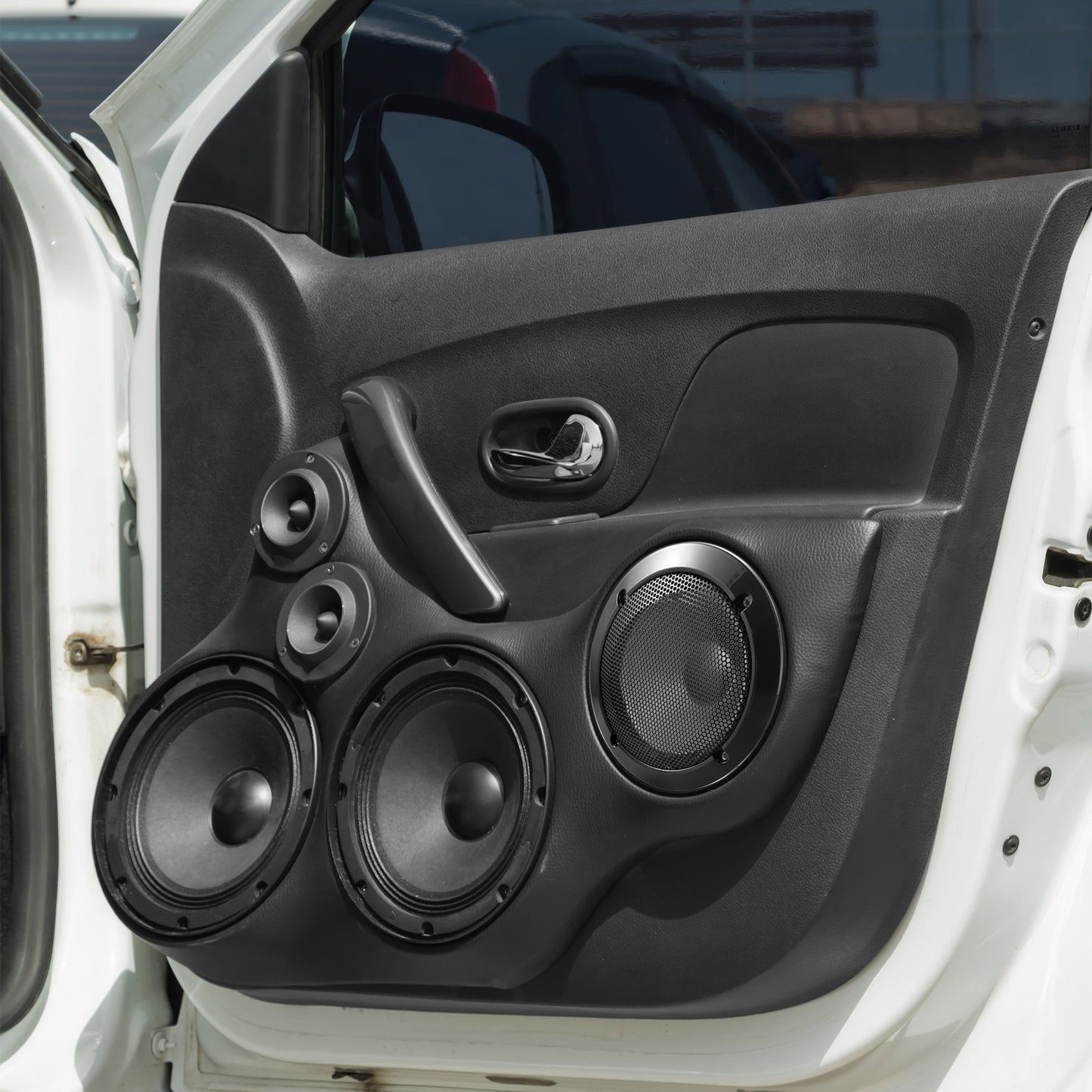 Alt text.